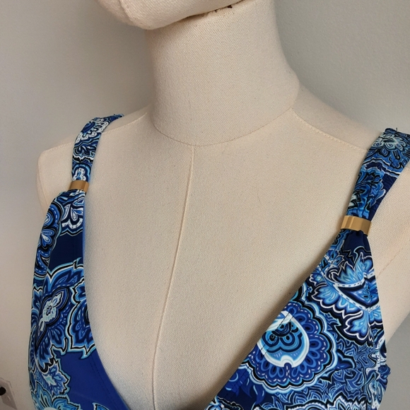 Lauren Ralph Lauren swimsuit - Picture 3 of 13